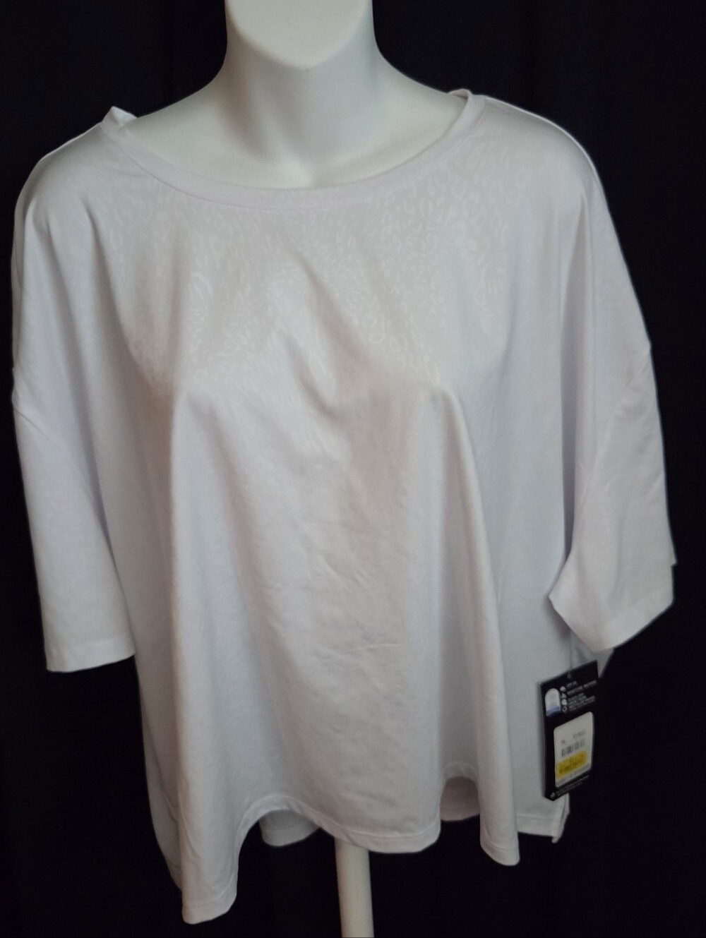 M-Women’s White Oversized Short-Sleeve Top